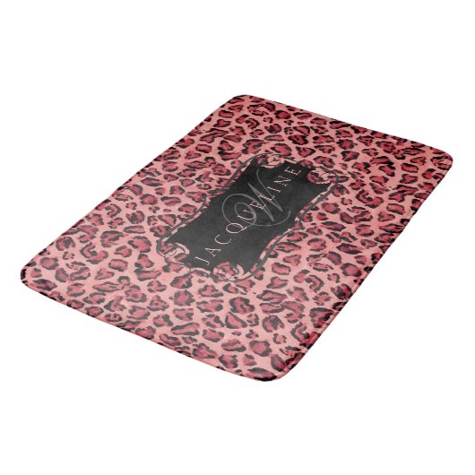 Mit Monogramm Name Bath Decor Leopard Druck Rosa Badematte (Schrägansicht)