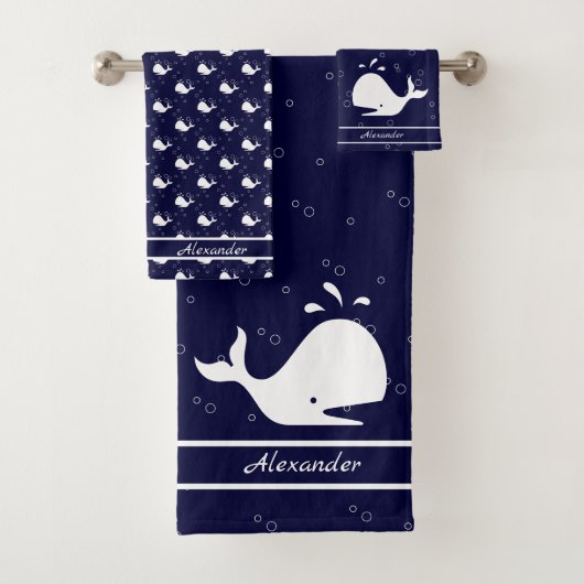 Mit Monogramm Name Cartoon Whale Navy Blau Badhandtuch Set (Insitu)