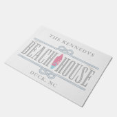 Mit Monogramm Name des Nautic Beach House Fußmatte (Schrägansicht)