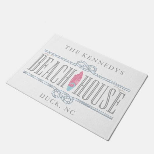 Mit Monogramm Name des Nautic Beach House Fußmatte (Schrägansicht)