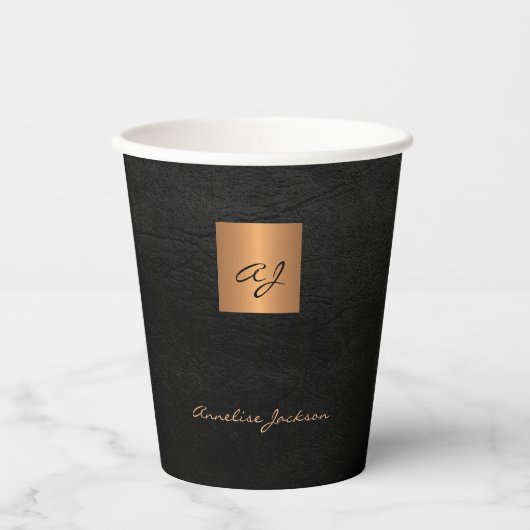 Mit Monogramm Name des Skriptes goldschwarz Pappbecher (Vorderseite)