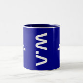 Mit Monogramm Name für ihn | Modern Navy Blue Whit Zweifarbige Tasse (Mittel)