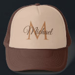 Mit Monogramm Name Tan und braune Unisex Baseball  Truckerkappe<br><div class="desc">Mit Monogramm Name Tan und Brown Unisex Baseball Cap Template Unisex Elegant Trendy Trucker Hut.</div>