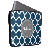 Mit Monogramm Navy Blue & Gray Quatrefolie Laptopschutzhülle (Vorne Rechts)
