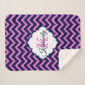 Mit Monogramm Navy-Blue und Pink Zickzack Sherpadecke (Vorderseite (Horizontal))