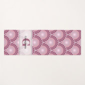 Mit Monogramm Pinks Dusky Rose Dot Mandala Yogamatte (Vorderseite (Horizontal))