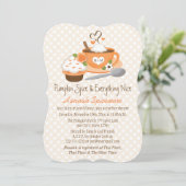 Mit Monogramm Pumpkin-Speckfall-Brautparty Einladung (Stehend Vorderseite)