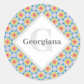 Mit Monogramm Rainbow Floral Mandala Art Deco Fans Runder Aufkleber (Vorderseite)