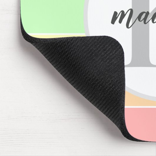 Mit Monogramm Regenbogenfarbenmuster Mousepad (Ecke)