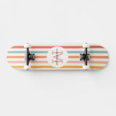 Mit Monogramm Retro Farbige Streifen Personalisier Skateboard (Horizontal)