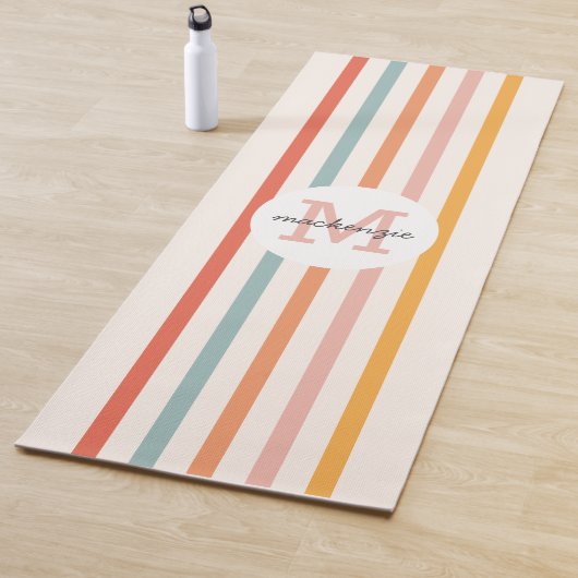 Mit Monogramm Retro Farbige Streifen Personalisier Yogamatte (Beispiel)