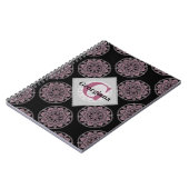 Mit Monogramm rosa Blumenfronten Polka Dot Mandala Notizblock (Linke Seite)