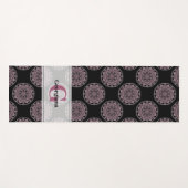 Mit Monogramm rosa Blumenfronten Polka Dot Mandala Yogamatte (Vorderseite (Horizontal))