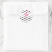 Mit Monogramm rosa Flamingo + Schwarzer Polka Dot Runder Aufkleber (Tasche)