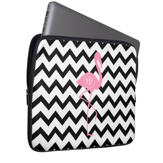 Mit Monogramm rosa Flamingo + Schwarzes Zickzack Laptopschutzhülle (Vorne Rechts)