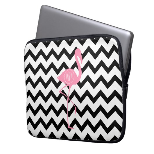 Mit Monogramm rosa Flamingo + Schwarzes Zickzack Laptopschutzhülle (Vorderseite Links)