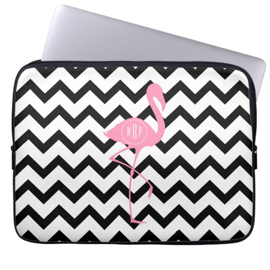 Mit Monogramm rosa Flamingo + Schwarzes Zickzack Laptopschutzhülle (Vorderseite)