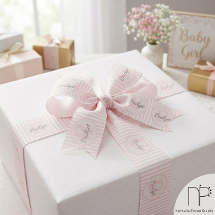 Mit Monogramm, rosa und weiß gestrichen Ripsband