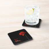 Mit Monogramm roter Mohn auf schwarz Getränkeuntersetzer (Rechte Seite)