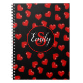 mit Monogramm Rotes Herzmuster auf schwarz Notizblock (Vorderseite)