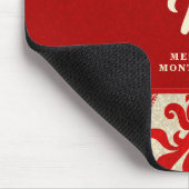 Mit Monogramm Ruby Red Damask Wirbel Mousepad (Ecke)