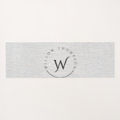 Mit Monogramm Rustikale Gray Linen Elegantes Skrip Yogamatte (Rückseite (Horizontal))