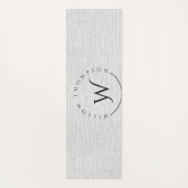 Mit Monogramm Rustikale Gray Linen Elegantes Skrip Yogamatte (Rückseite)