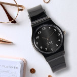 Mit Monogramm Schwarz-Brushed-Metal- und Weißiniti Armbanduhr<br><div class="desc">Mit diesem Black Brushed Metal und White Mit Monogramm Initials Watch könnt ihr euer Accessoire aufwerten! Die Uhr ist mit einem schicken schwarz gebürsteten metallischen Hintergrund versehen, ergänzt durch eine klare weiße Typografie rund um das Zifferblatt. Personalisieren Sie es mit Ihren Initialen oder Monogramm in eleganter weißer Schriftzeichen-Typografie unter den...</div>