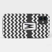 Mit Monogramm Schwarz-Weiß-Chevronen-Muster Case-Mate iPhone Hülle (Rückseite (Horizontal))