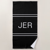 Mit Monogramm Schwarz-Weiß-Initialen nach Maß Strandtuch (Vorderseite)