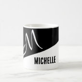 mit Monogramm Schwarz-Weiß-Split-Skript Kaffeetasse (Mittel)