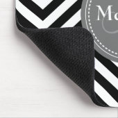Mit Monogramm Schwarz-weiße Zickzack Quarzfolie Mousepad (Ecke)