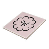 Mit Monogramm Schwarze Blume auf Light Dusty Rose Fliese (Seite)