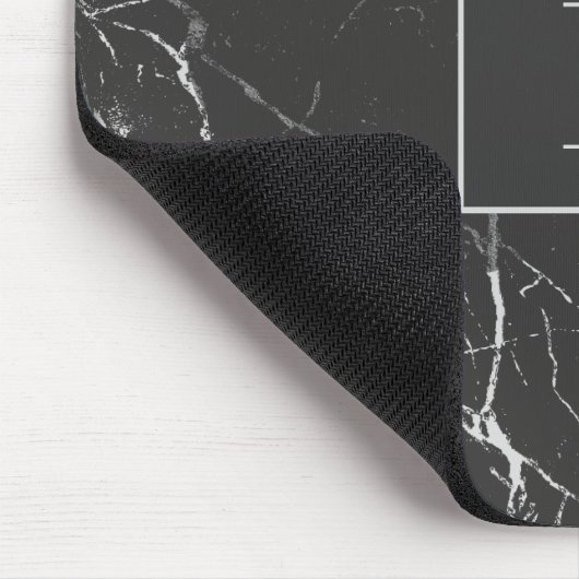 Mit Monogramm, schwarzer und grauer Marmorstein Mousepad (Ecke)