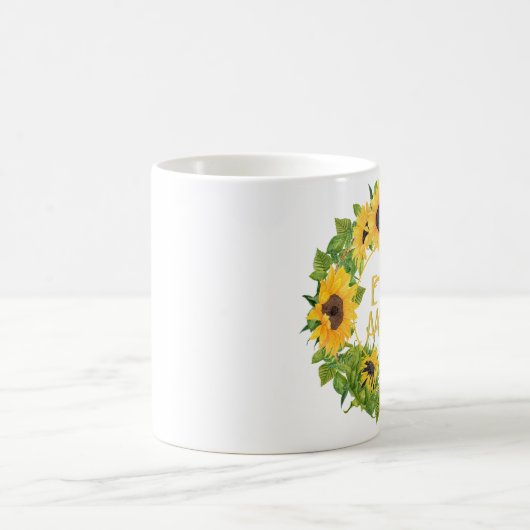 Mit Monogramm Sonnenblumen Muster dekorativ Kaffeetasse (Mittel)