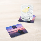 Mit Monogramm Sonnenuntergangsgewässer mit Schiff Rechteckiger Pappuntersetzer (Vor Ort)