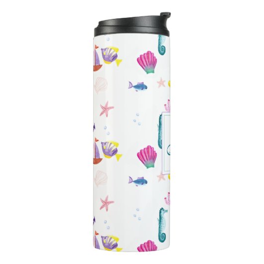 Mit Monogramm Strandbäder Kinder Badeanstalt Meer Thermosbecher (Nach links gedreht)