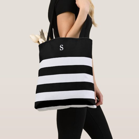 Mit Monogramm Tasche mit weißem und schwarzem Stre (Von Nahem)