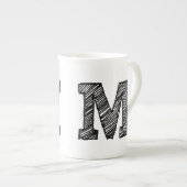 Mit Monogramm Tasse: Buchstabe "M" Porzellantasse (Vorderseite Rechts)