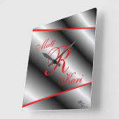 Mit Monogramm Uhr für Silver, Black und Red (Winkel)