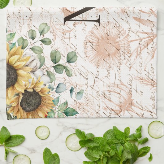 Mit Monogramm Vintages Sonnenblumendekoupage Geschirrtuch (Gefaltet)