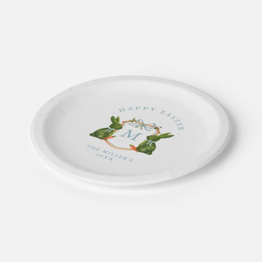 Mit Monogramm Wappen Topiary Bunny Oster Pappteller (Schrägansicht)