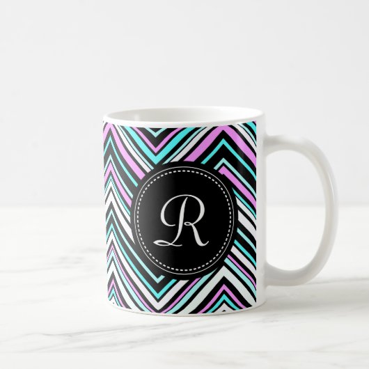 Mit Monogramm weibliches Stammmuster Zickzack Kaffeetasse (Rechts)