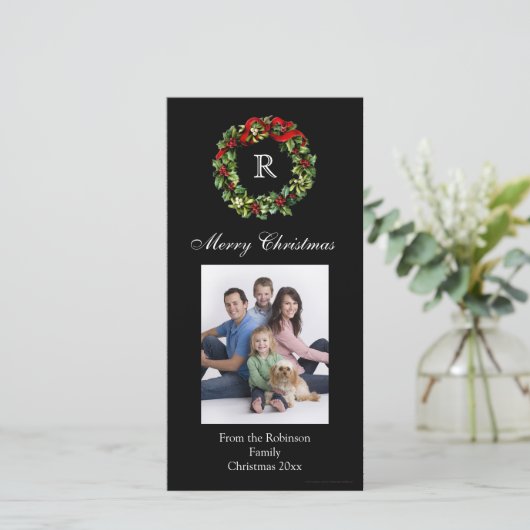 Mit Monogramm Weihnachtskranz Feiertagskarte (Stehend Vorderseite)