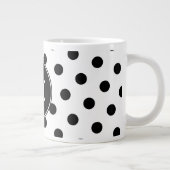 Mit Monogramm weiße und schwarze Polka-Punkte Jumbo-Tasse (Rechts)