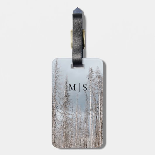 Mit Monogramm Winterbäume auf hellblauem Himmel Gepäckanhänger (Rückseite vertikal)