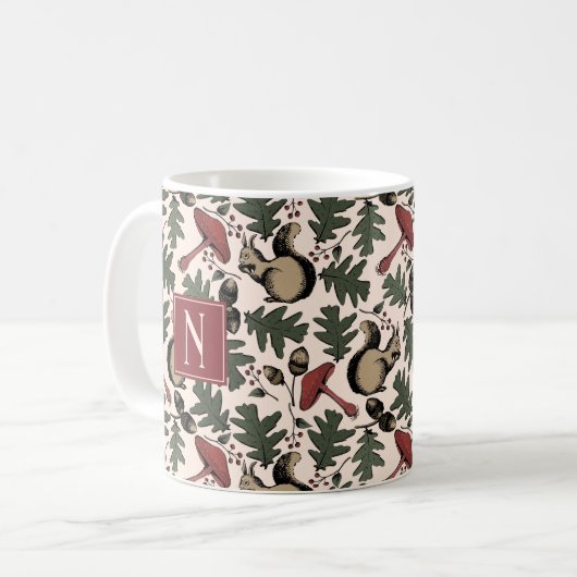 Mit Monogramm Winterwäldchen-Eichhörnchen und Pilz Kaffeetasse (Vorderseite Links)