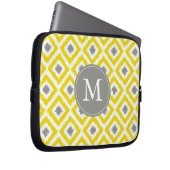 Mit Monogramm Yellow Gray Diamond Ikat Muster Laptopschutzhülle (Vorne Rechts)