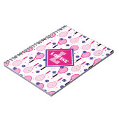 Mit Name und Initial, rosa und lila Tennisschläger Notizblock (Linke Seite)