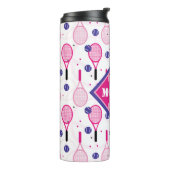 Mit Name und Initial, rosa und lila Tennisschläger Thermosbecher (Nach links gedreht)